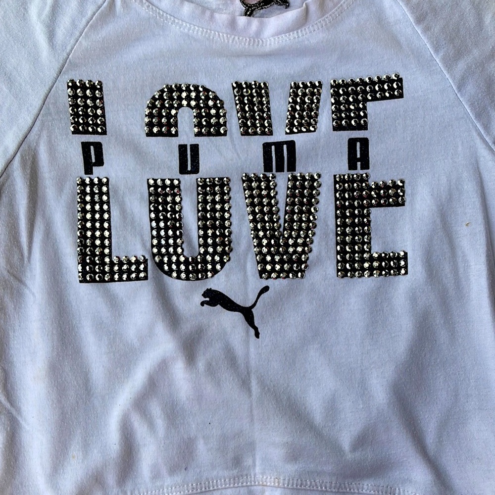 Like new 5t girls long sleeves tshirt.